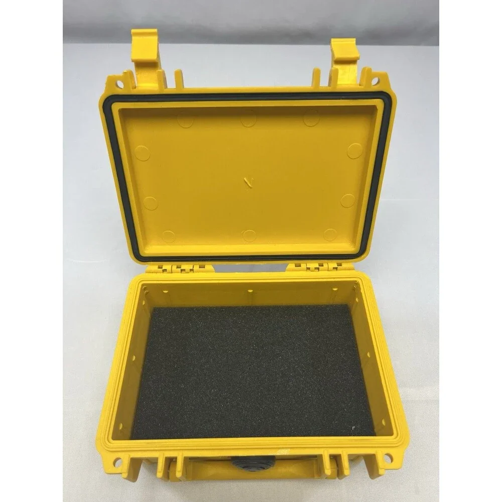 Pelican 1120 Case w/ Half Foam (Yellow)